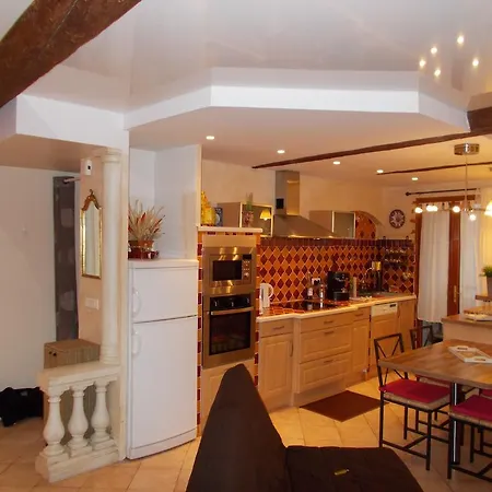 Le Campanin مينتون